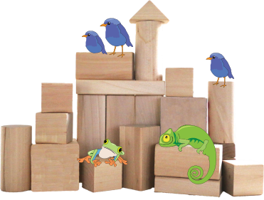 Un conjunto de bloques, caricatura de un camaleón, una rana, y unas aves en la parte superior